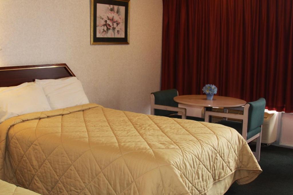 Relax Inn And Suites Hope Екстериор снимка